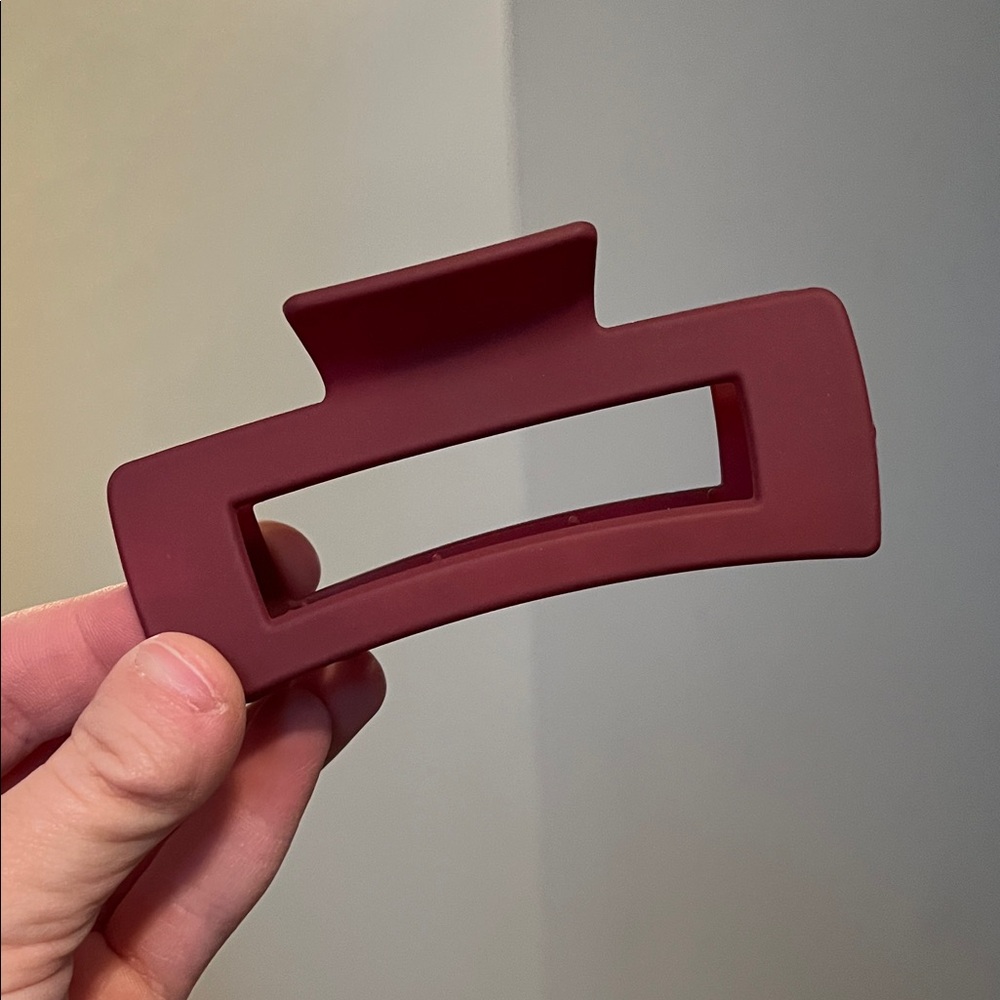 Elegant Burgundy Hair Claw Clip
